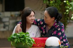 'X&oacute;m nhỏ': Phim mới về t&igrave;nh người giữa những lao động nhập cư