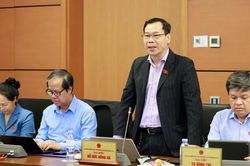 Kiến nghị khẩn trương sửa đổi quy định về phụ cấp, biên chế cán bộ cấp xã; điều chỉnh vị trí việc làm nhân sự y tế trường học...