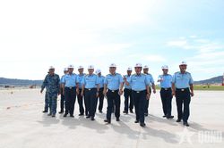 L&iacute;nh thợ ACC tr&ecirc;n c&ocirc;ng trường phục vụ APEC 2027