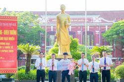 TP Huế thưởng 150 triệu đồng nam sinh đạt Huy chương Bạc Olympic Vật l&iacute; quốc tế