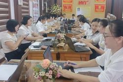 Gi&aacute;o vi&ecirc;n l&agrave;m chủ c&ocirc;ng nghệ để đổi mới lớp học