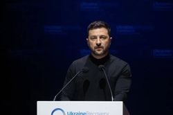 Tổng thống Ukraine Volodymyr Zelensky cảnh b&aacute;o Mỹ về một 'sai lầm lịch sử'