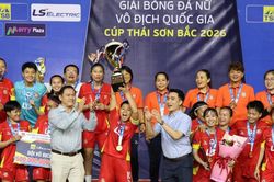 TP.HCM I chính thức nâng cúp vô địch, lập kỷ lục 8 lần đăng quang liên tiếp