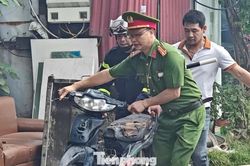 D&atilde;y nh&agrave; trọ ở Ph&ugrave;ng Khoang bốc ch&aacute;y dữ dội
