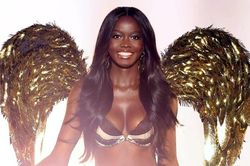 Thi&ecirc;n thần mới của Victoria's Secret đ&aacute;nh bại hơn 100.000 ứng vi&ecirc;n