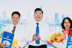 Chủ tịch TPHCM điều động, bổ nhiệm nhiều c&aacute;n bộ chủ chốt