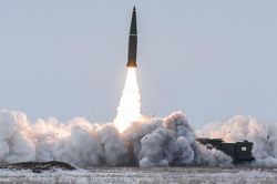 Kiev rung chuyển v&igrave; t&ecirc;n lửa Nga, Ukraine n&oacute;i kh&ocirc;ng được cảnh b&aacute;o sớm