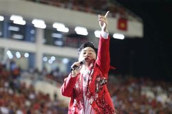 T&ugrave;ng Dương, H&ograve;a Minzy h&aacute;t tại đại nhạc hội miễn ph&iacute; 30.000 kh&aacute;n giả