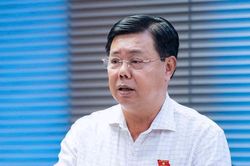 Bộ trưởng Nội vụ chia sẻ về lời nhắn của em nhỏ xin giữ t&ecirc;n trường