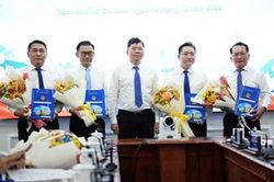 UBND TP Hồ Ch&iacute; Minh bổ nhiệm, điều động l&atilde;nh đạo Sở X&acirc;y dựng v&agrave; Sở Tư ph&aacute;p
