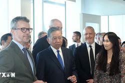 Tổng B&iacute; thư, Chủ tịch nước T&ocirc; L&acirc;m thăm Viện nghi&ecirc;n cứu Niels Bohr của Đại học Copenhagen