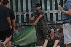Hiện trường x&oacute;m trọ qu&acirc;y t&ocirc;n tan hoang sau vụ ch&aacute;y ở Đại Mỗ