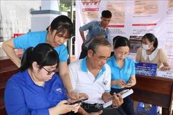 Tạo lập sổ sức khỏe điện tử cho người d&acirc;n - B&agrave;i 1: Nhận diện những vướng mắc