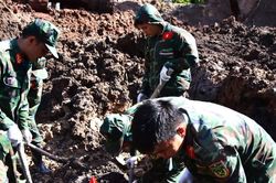 Ph&aacute;t hiện th&ecirc;m 14 h&agrave;i cốt liệt sĩ tại C&ocirc;ng vi&ecirc;n L&ecirc; Thị Ri&ecirc;ng