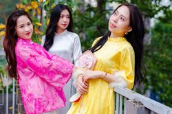 Diễn đ&agrave;n th&aacute;ng 10: Khi người trẻ chưa c&oacute; g&igrave; trong tay, tự trọng nằm ở đ&acirc;u?