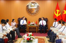 B&iacute; thư Tỉnh ủy Trần Tiến Dũng tiếp x&atilde; giao đo&agrave;n đại biểu Đại sứ qu&aacute;n Trung Quốc tại Việt Nam