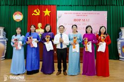 Đảng ủy MTTQ, c&aacute;c đo&agrave;n thể - Cơ quan Ủy ban MTTQ Việt Nam th&agrave;nh phố tổ chức họp mặt Ng&agrave;y Phụ nữ Việt Nam