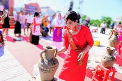 Tiếp tục triển khai Chương tr&igrave;nh h&agrave;nh động quốc gia bảo vệ Nghệ thuật l&agrave;m gốm của người Chăm