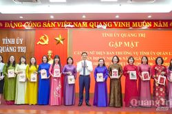Thường trực Tỉnh ủy gặp mặt c&aacute;n bộ nữ thuộc diện Ban Thường vụ Tỉnh ủy quản l&yacute;