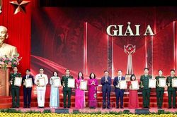 Sơn La đoạt 3 giải thưởng tại Cuộc thi ch&iacute;nh luận về bảo vệ nền tảng tư tưởng của Đảng năm 2026