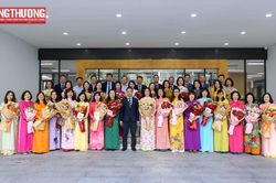 Bộ C&ocirc;ng Thương gặp mặt nữ l&atilde;nh đạo Bộ v&agrave; c&aacute;c đơn vị nh&acirc;n Ng&agrave;y Phụ nữ Việt Nam 20/10