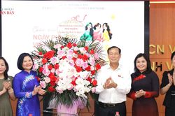 Ủy ban Quốc ph&ograve;ng, An ninh v&agrave; Đối ngoại gặp mặt, tri &acirc;n c&aacute;c nữ c&aacute;n bộ nh&acirc;n Ng&agrave;y Phụ nữ Việt Nam