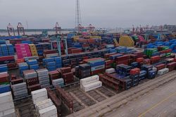 GDP Trung Quốc quý III tăng 4,5%, bất động sản tiếp tục khó khăn