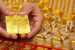 Sửa đổi quy định, cấp giấy ph&eacute;p nhập khẩu v&agrave;ng nguy&ecirc;n liệu