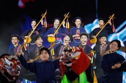 Dấu ấn văn ho&aacute; kh&oacute; qu&ecirc;n trong 2 đ&ecirc;m concert 'Anh trai' gần 100.000 kh&aacute;n giả