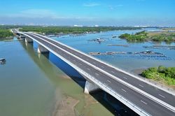 Đường xuyên đầm lầy nối cảng Cái Mép với cao tốc Biên Hòa dần về đích