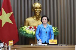 Ph&oacute; Thủ tướng: Kh&ocirc;ng lấy bi&ecirc;n chế hiện c&oacute; để hợp thức h&oacute;a vị tr&iacute; việc l&agrave;m