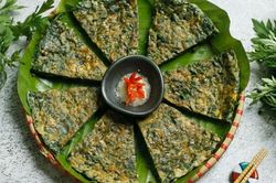 5 món ăn từ ngải cứu hỗ trợ giảm đau đầu hiệu quả