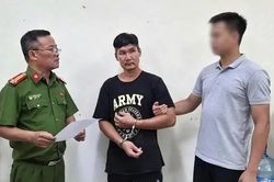 Tạm giam đối tượng d&ugrave;ng dao tấn c&ocirc;ng lực lượng c&ocirc;ng an