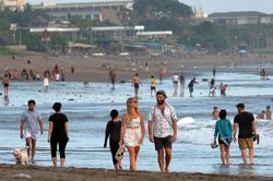 Tranh cãi 'hãy tập thói quen boa tiền ở Bali'