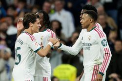 Guler khiến Mourinho phải thay đổi