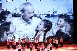 Kỷ niệm 80 năm B&aacute;c Hồ lần đầu về thăm th&agrave;nh phố Hải Ph&ograve;ng