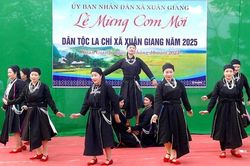 Về Xu&acirc;n Giang vui hội mừng cơm mới với người La Ch&iacute;