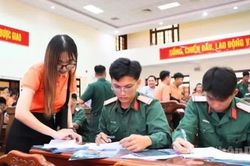 Đề xuất chế độ, ch&iacute;nh s&aacute;ch mới đối với hạ sĩ quan, binh sĩ v&agrave; th&acirc;n nh&acirc;n