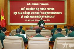 Thượng tướng Phạm Ho&agrave;i Nam: Đẩy nhanh tiến độ thiết kế, chế tạo xe tăng hạng nhẹ