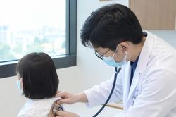 H&agrave; Nội ghi nhận h&agrave;ng trăm ca c&uacute;m A nhập viện mỗi tuần