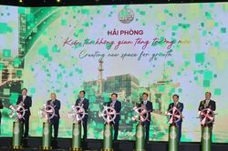B&agrave;i 4: Chuyển dịch tư duy từ 'quản l&yacute;' sang 'kiến tạo v&agrave; phục vụ