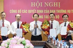 Điều động, lu&acirc;n chuyển, bổ nhiệm nhiều c&aacute;n bộ chủ chốt ở H&agrave; Tĩnh