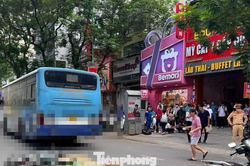 H&agrave; Nội: Tai nạn giao th&ocirc;ng tr&ecirc;n đường Xu&acirc;n Thủy, một c&ocirc; g&aacute;i tử vong tại chỗ