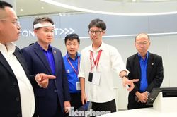 Thanh ni&ecirc;n Việt - L&agrave;o đổi mới s&aacute;ng tạo, tham gia giải b&agrave;i to&aacute;n thực tiễn hai nước