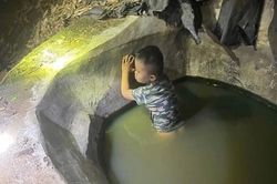 T&igrave;m thấy b&eacute; trai 3 tuổi trong bể nước sau hơn 14 giờ mất t&iacute;ch