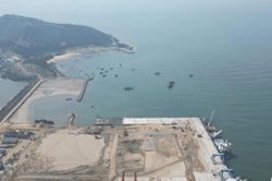 Nhận ch&igrave;m 200.000m&sup3; vật chất xuống biển Quảng Trị: Gi&aacute;m s&aacute;t thế n&agrave;o?
