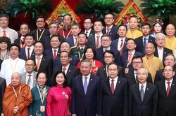Bộ Ch&iacute;nh trị quyết định đổi t&ecirc;n Đảng ủy Mặt trận Tổ quốc, c&aacute;c đo&agrave;n thể Trung ương