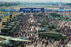 Xe tăng, xe thiết gi&aacute;p mới sẽ được trưng b&agrave;y tại triển l&atilde;m quốc ph&ograve;ng Việt Nam