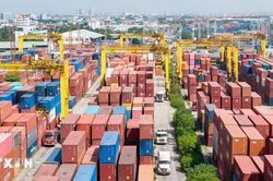 Kim ngạch thương mại Việt Nam-Singapore tăng trưởng vượt trội