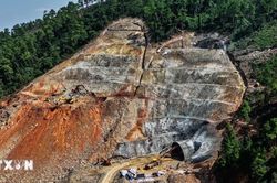 Gỡ n&uacute;t thắt vật liệu để tăng tốc thi c&ocirc;ng cao tốc Vinh-Thanh Thủy